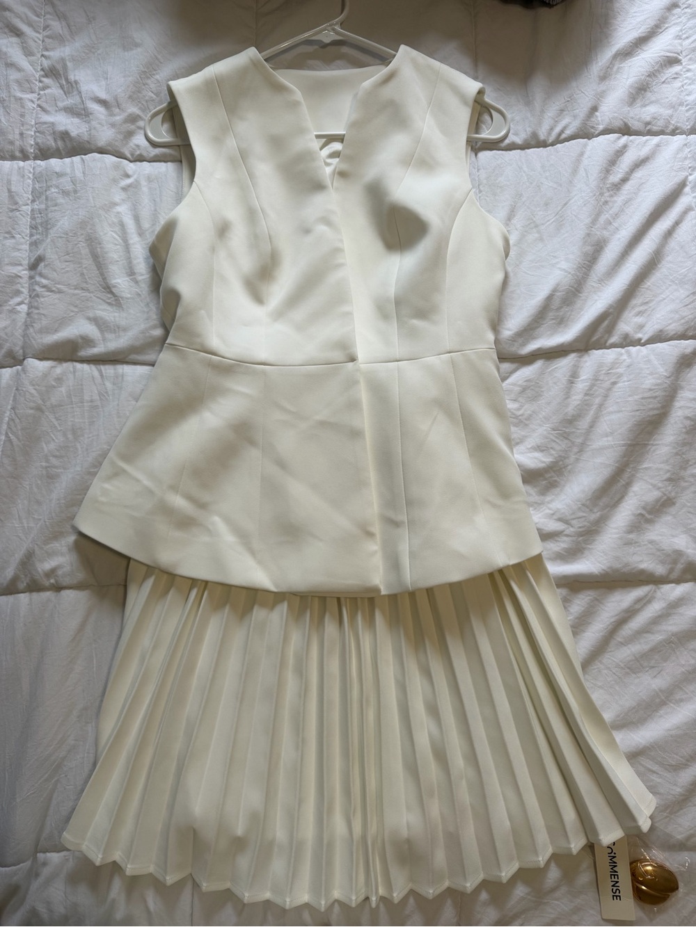 Commense Sleeveless Pleated Midi Dress in Cream